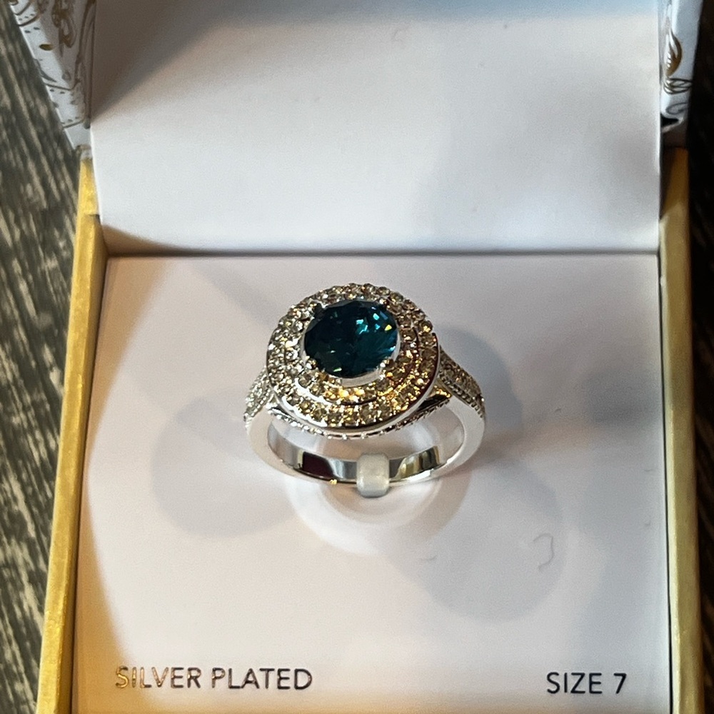Silver-Tone Pavé & Color Crystal Solitaire Ring/size 7 - Picture 5 of 15